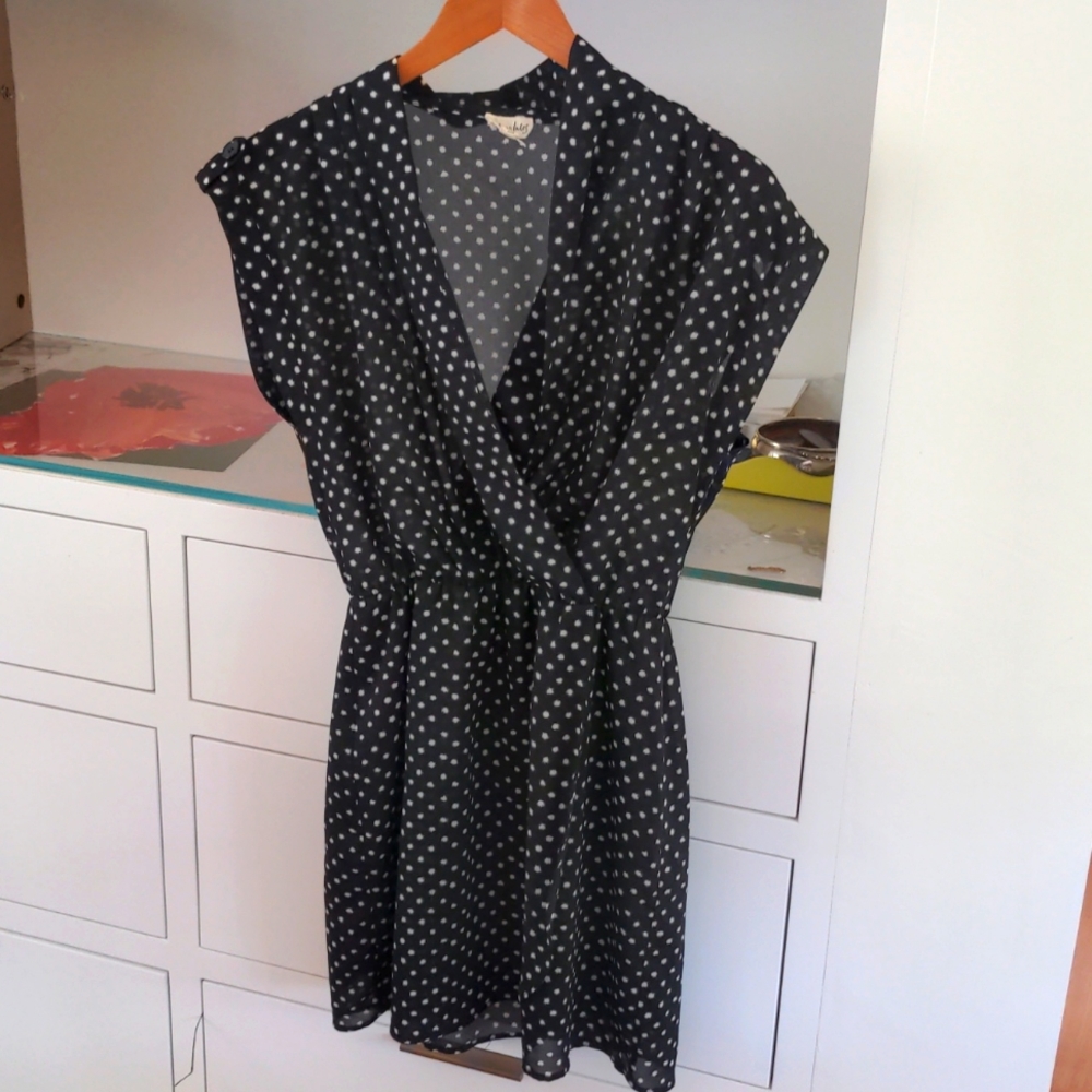 Polka dotted mini light crepe dress